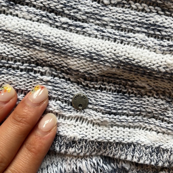 EUC Abercrombie & Fitch Shirt V-neck Knit Striped Tank Top - Picture 4 of 5